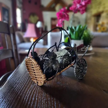 Gaztaneta Baserria Holiday home Olaeta